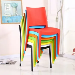 Silla de Comedor Moderna de Plástico PP para Interiores Contemporáneos - Product Image 2