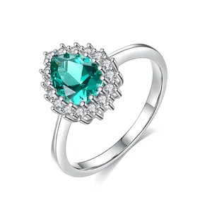 Kesenangan Produsen Langsung Dijual 925 Sterling Cincin Perak Teardrop Micro Pave Emerald Cincin Pernikahan untuk Wanita