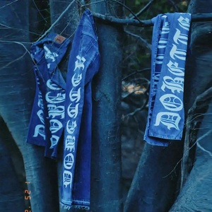 Factory Sale Personality Men's Denim Women's Jeans Customized Logo Damaged <b>Alphabet</b> <b>Printing</b> Jeans Hombr - Product Image 3