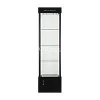 Vitrinenhersteller Glas Freistehende Vitrine LED-Beleuchteter Turmschrank Ausstellungsvitrine für Einzelhandelsgeschäfte