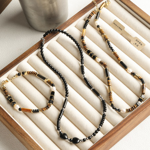 Cuentas sueltas de ágata negra natural en forma de tubo, cuadradas, redondas y en forma de chip para pulseras, collares, joyería hecha a mano, manualidades y abalorios. - Product Image 3