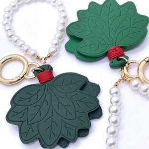 Nouveau style de breloque de sac en feuille de pamplemousse, pendentif porte-clés de voiture en cuir véritable, accessoires de luxe pour sacs - Product Image 3