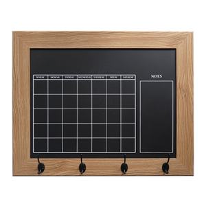 Pizarra Magnética Semanal para Planificación de Comidas con Bajo MOQ, Pizarra Rústica para Publicidad, Letreros de Tiza, Madera+MDF+Ganchos Metálicos - Product Image 1