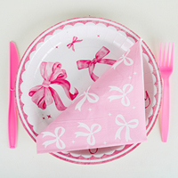 Articles de fête d'anniversaire rose avec nœud papillon pour filles : Assiettes, gobelets, serviettes, nappe et guirlande décorative pour une décoration douce et festive