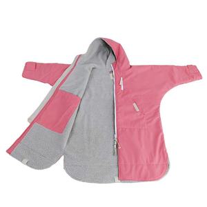 Stock <span class=keywords><strong>pas</strong></span> <span class=keywords><strong>cher</strong></span> prix filles garçons rose moutarde couleur enfants enfants séchage rapide plage surf nager <span class=keywords><strong>parka</strong></span> changer robe veste - Product Image 2