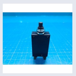 E-T-A 2-5700-IG1-K10-DD 2-5700-IG1-K10-DD 15A - Product Image 2
