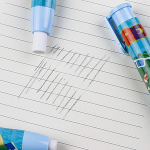 El pequeño dinosaurio presionó la goma de borrar de plástico, una herramienta de aprendizaje creativa sin polvo que no deja marcas. - Product Image 4
