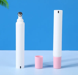 5ML 10ML 15ML 20ML Paquete de brillo de labios exprimible personalizado Mate brillante Acabado de tacto suave Tubo de aceite de labios con aplicador de acero metálico - Product Image 5