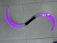 Costume de robot LED avec épée lumineuse - Costume de danse lumineux pour spectacles de scène et fêtes - Couteau incurvé