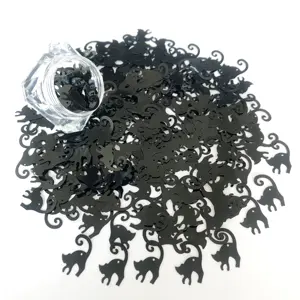 السائبة المواد البلاستيكية السوداء القط الترتر