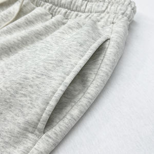 Short baggy en éponge française de haute qualité Short d'été en coton épais de créateur Short de sport graphique perlé personnalisé pour hommes - Product Image 5