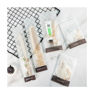 Kit Dental Desechable de Plástico para Hotel con Cepillo de Dientes, Pasta Dental y Pantuflas para Afeitar - Product Image 1