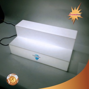 Support à vin en acrylique personnalisé à 2 niveaux, éclairé par LED, pour comptoir, présentoir de bouteilles de vin pour bar ou fête - Product Image 4