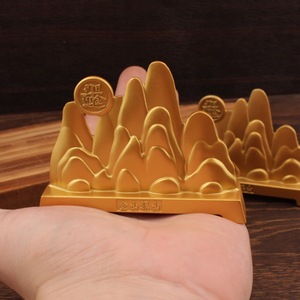 Portalápices de metal con diseño de montaña, decoración de escritorio de aleación de oro y plata para estudio y uso en el hogar u oficina - Product Image 3
