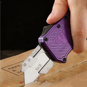 Cuchillo <span class=keywords><strong>retráctil</strong></span> automático OTF con botón pulsador, caja <span class=keywords><strong>de</strong></span> cuchillas <span class=keywords><strong>de</strong></span> aleación <span class=keywords><strong>de</strong></span> aluminio, 5 cuchillas adicionales, venta al por mayor para pedidos pequeños OEM - Product Image 4
