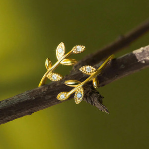 Anello Aperto Regolabile Ispirato alle Foglie per Donne, Gioiello da Dito Fresco e Minimalista alla Moda - Product Image 5