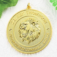 Médailles personnalisées en alliage de zinc plaqué or rond avec figurines de lions en relief 3D haute définition, souvenir, pendentif
