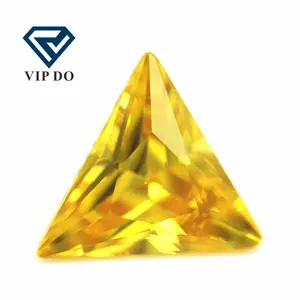Wuzhou-gemas sueltas de circonia cúbica, 3x3-12x12mm, triángulo amarillo dorado, Diamante cortado, gemas sintéticas, forma de triángulo, piedra CZ