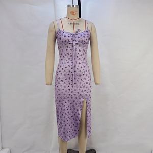 Vestido Midi Bohemio con Estampado Floral y Tirantes Finos para Mujer, con Abertura en el Muslo y Detalles Fruncidos, Ideal para el Verano - Product Image 4