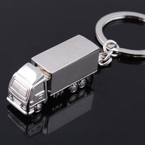 Porte-clés en métal personnalisé avec logo, en forme de mini semi-remorque, pour cadeau promotionnel de logistique - Product Image 2