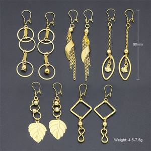 Pendientes Colgantes Redondos con Forma de Hoja Chapados en Oro para Mujer Jxx, Nuevo Lanzamiento, Precio al por Mayor, Estilo Clásico, Material Principal Latón - Product Image 1
