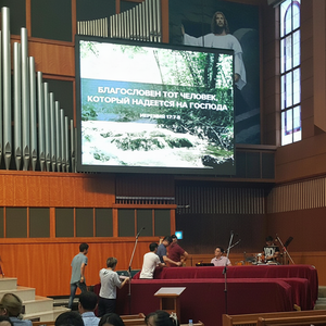 MORMANN Hd Cob Fine Pixel Pitch P1.25 Panneau d'affichage Led intérieur Écran publicitaire Led Mur vidéo pour salle de réunion - Product Image 1