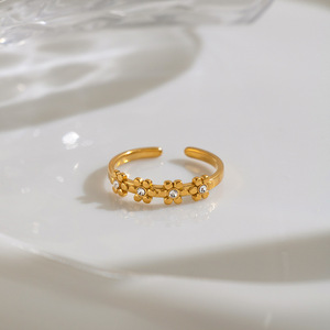 Bague ouverte en zircon <span class=keywords><strong>souverain</strong></span> pour femme, couleur <span class=keywords><strong>or</strong></span>, avec cristaux, bijou brillant, cadeau pour elle, style empilable, ton <span class=keywords><strong>or</strong></span> fin - Product Image 2