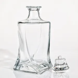 500ML 750ML 780ML Clear Screw Brandy Liquor Glass Bottle Luxury Customized XO Gin Vodka Rum