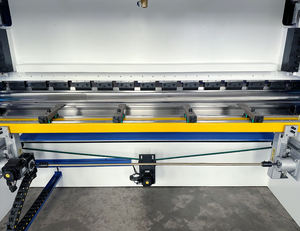 60 100 Ton 200 Ton 300 Ton <span class=keywords><strong>2</strong></span>.5 <span class=keywords><strong>3</strong></span>.<span class=keywords><strong>2</strong></span> Metre Tam Otomatik Hidrolik CNC Burulma Çubuğu Sac Levha Paslanmaz Çelik Karbon Çelik için - Product Image 5