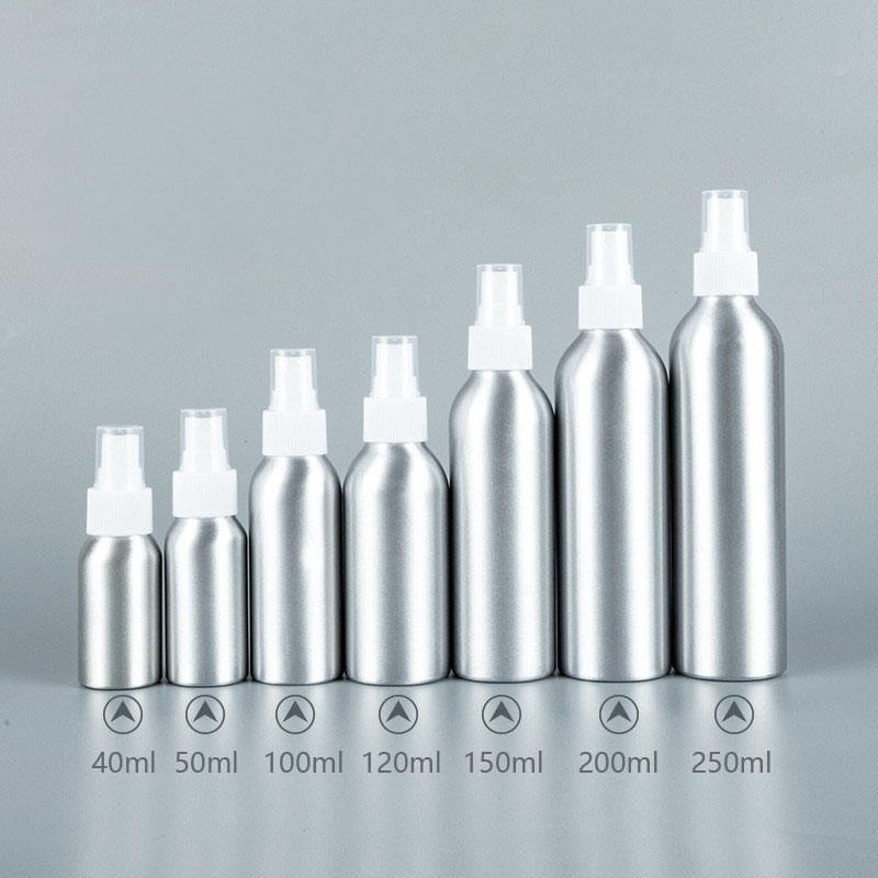 ขวดอลูมิเนียมพร้อมเครื่องพ่นสีขาว