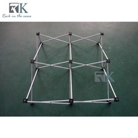 Plateforme de scène modulaire en aluminium avec flight cases, scène mobile d'extérieur