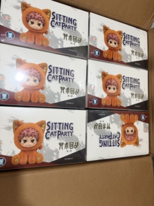 100% Originale <span class=keywords><strong>Jujutsu</strong></span> <span class=keywords><strong>Kaisen</strong></span> 2 Sitting Cat Party Plush Series Blind Box Anime Figure Mystery Box Decorazione Stanza Collezione Regalo - Product Image 4
