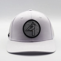 Casquette Trucker de Haute Qualité à 6 Panneaux en Maille avec Patch Tissé Cercle Blanc pour Extérieur