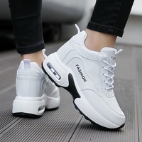Baskets compensées décontractées en maille à lacets pour femmes, confortables, blanches, à talons épais, pour l'extérieur, chaussures de mode