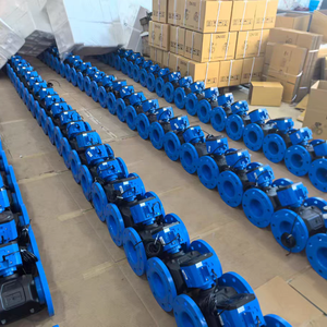 เครื่องวัดอัตราการไหลของน้ำมันและน้ำสำหรับการชลประทาน DN50-DN500 แบบหนีบติดตั้ง ไม่ต้องเจาะ  IP68 สำหรับการเกษตร แบบสองช่องทาง ทำจากทองเหลือง ใช้คลื่นอัลตราโซนิก - Product Image 3