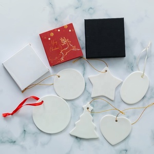 Ornements en céramique ronds de 3 pouces pour la décoration de Noël, couleur personnalisée, impression UV/sublimation, vente en gros d'usine - Product Image 1