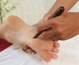 Set di 4 in legno Gua Sha terapia punto di innesco alleviare il dolore alla spalla riflessologia strumenti tradizionali in legno massaggiatore tailandese - Product Image 5