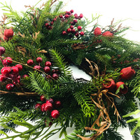Ensemble de décoration de porte Couronne artificielle de Noël avec fleurs rouges et baies