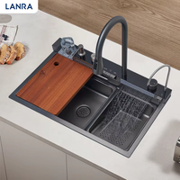Prix usine Nano noir fait à la main cascade affichage numérique robinet bionique nid d'abeille noir évier de cuisine avec porte-couteau