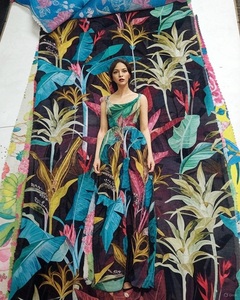 Tela Ligera de Algodón 100% con Impresión Digital Personalizada de Alta Calidad 2026 para Confección de Prendas y Vestidos - Product Image 2