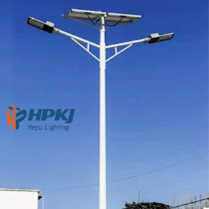 เสาไฟถนนโซลาร์เซลล์ Hepu พร้อมกล้องวงจรปิด มาตรฐาน IP65 แสงวอร์มไวท์ 3500K รับประกัน 5 ปี - Product Image 4