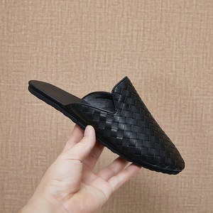 Chaussons en cuir tissés à la main pour hommes, demi-pantalon à semelle souple, style décontracté tendance, confortables pour les pieds, peuvent être portés - Product Image 2