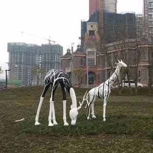 Creativo doodle resina giraffa Park scultura a grandezza naturale decorazione domestica africana giraffa scultura artigianale - Product Image 5