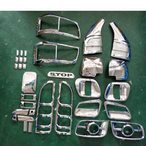 Accessoires de voiture Kit chromé pour <span class=keywords><strong>Toyota</strong></span> Hiace Commuter 2006-2012  Couvercle de rétroviseur de porte Garniture de rétroviseur de porte Couvercle de poignée de porte Protection - Product Image 1