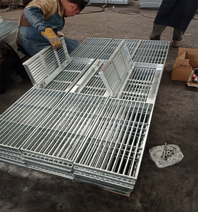 <span class=keywords><strong>Rejilla</strong></span> de Drenaje de Acero Galvanizado HDB de Singapur, Rejillas Metálicas de 1800x300 mm con Apertura de Bisagra <span class=keywords><strong>para</strong></span> Cubierta de Drenaje de Piso de Casa - Product Image 4