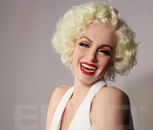 Figura de cera de tamaño natural de estrella de cine de Hollywood a la venta - Product Image 6