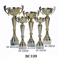 Fabrication de haute qualité Meilleur prix Trophée en métal de la coupe européenne de haute qualité Trophée de récompense de luxe
