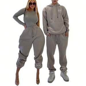 High Street Plus Size Men's Sweatsuit Diseño personalizado Fleece 2 Piezas Conjuntos Hombre Bordado en blanco Joggers Set - Product Image 1