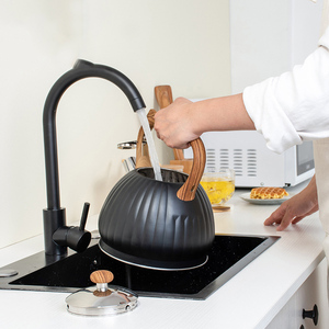 Luce di lusso personalizzabile cucina interna con fischietto in acciaio inox tè caffè bollitore stufa 3.5L Jiangmen - Product Image 3