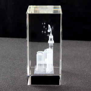 Eer Van Kristal Aanpassen Gebouw Decoratie Nieuw Ontwerp 3d Lasergravure Geschenken Glas Kristal Huisdecoratie Souvenirs Geschenken - Product Image 2